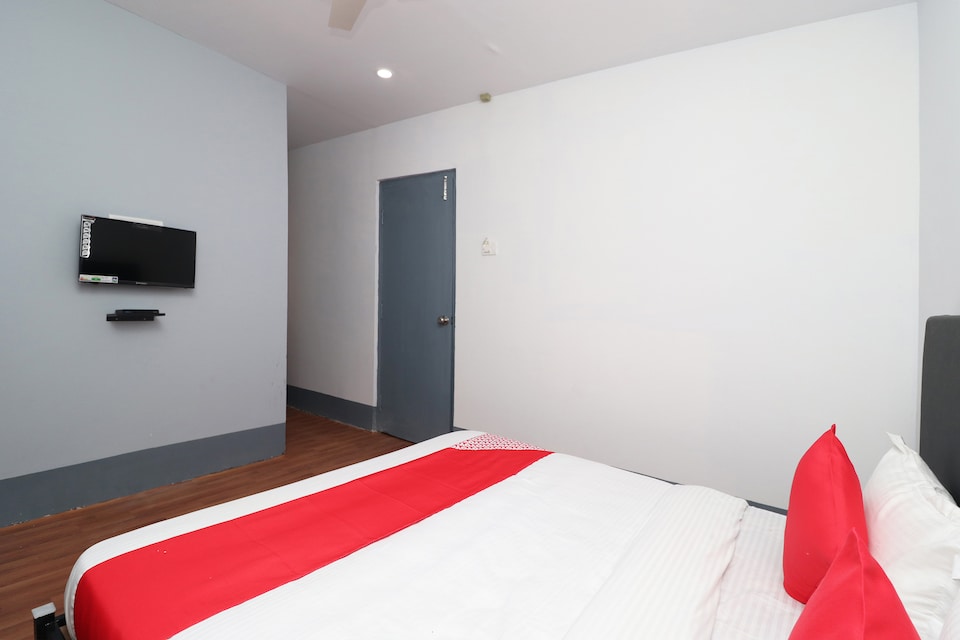 OYO Signature Homes, Khandagiri Bhubaneswar, Bhubaneswar