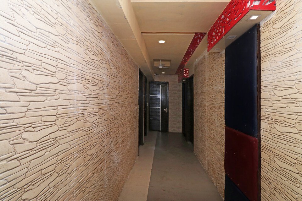 Live under - DEL516, Pitampura - Rohini Delhi, Delhi