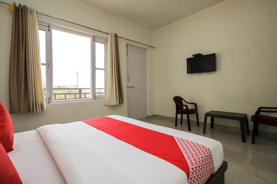 OYO 28284 Gliders Holiday Inn, Bir, Bir