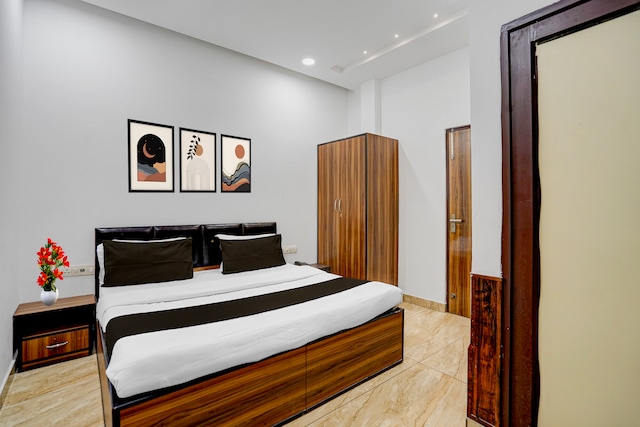 Super Hotel O by OYO Silver Arc Mall Ludhiana Formerly White Solitaire 1