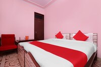 OYO 28299 Hotel Kothiwal