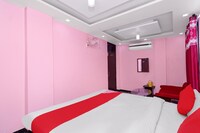 OYO 28299 Hotel Kothiwal