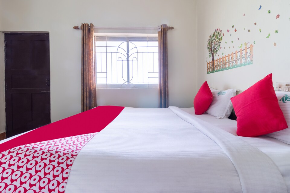 OYO 28321 Nirvaah Calangute Beach Front, Calangute Goa, Goa