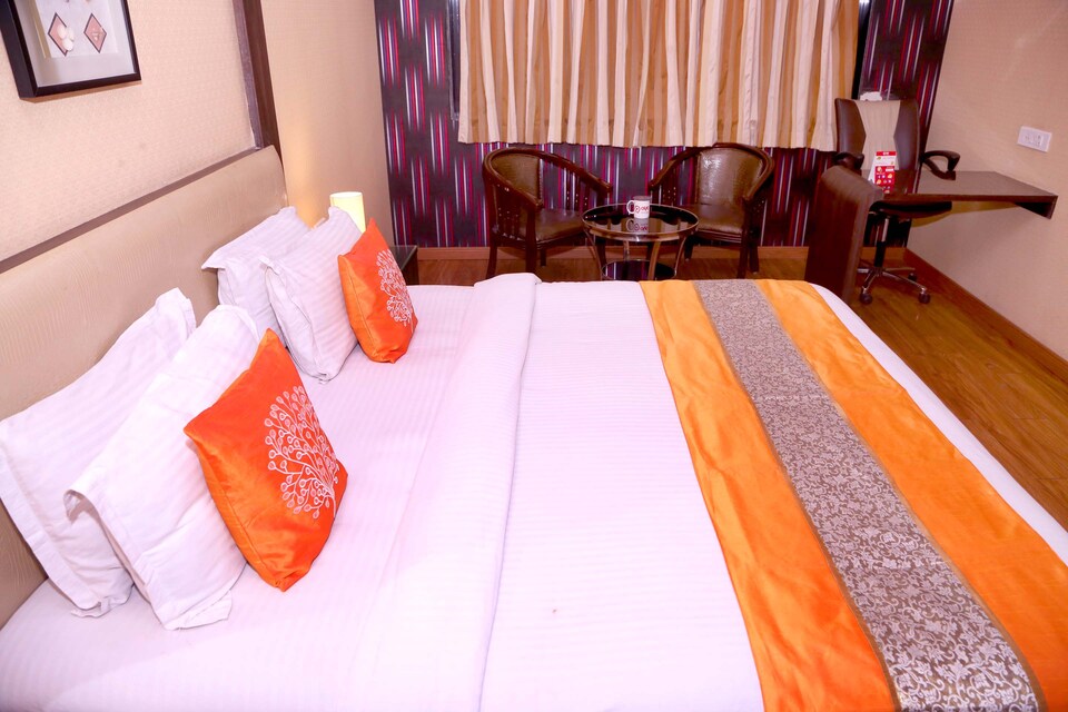 OYO 3325 Sheetal International, Airport Road - Raipur, रायपुर