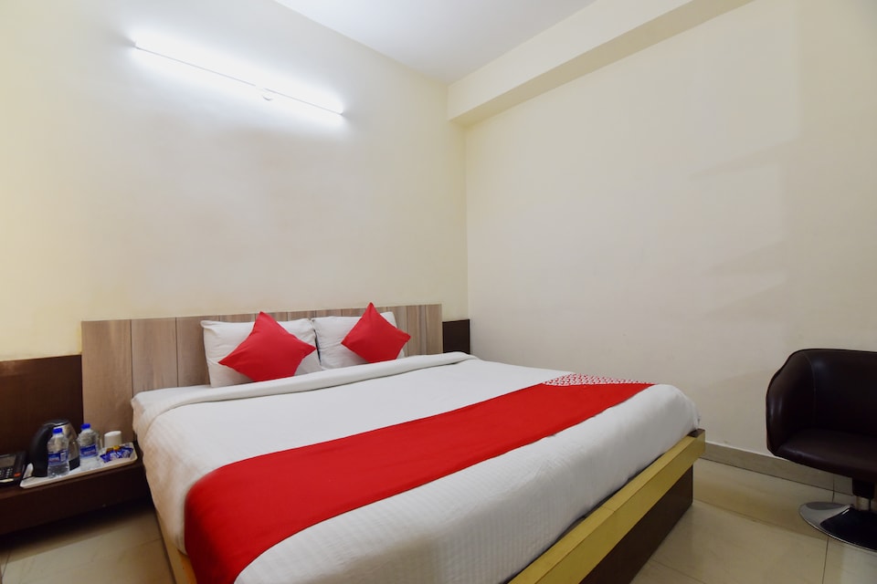 OYO 28322 Hotel Paradise, Kalka, Kalka