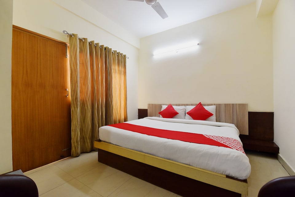 OYO 28322 Hotel Paradise, Kalka, Kalka