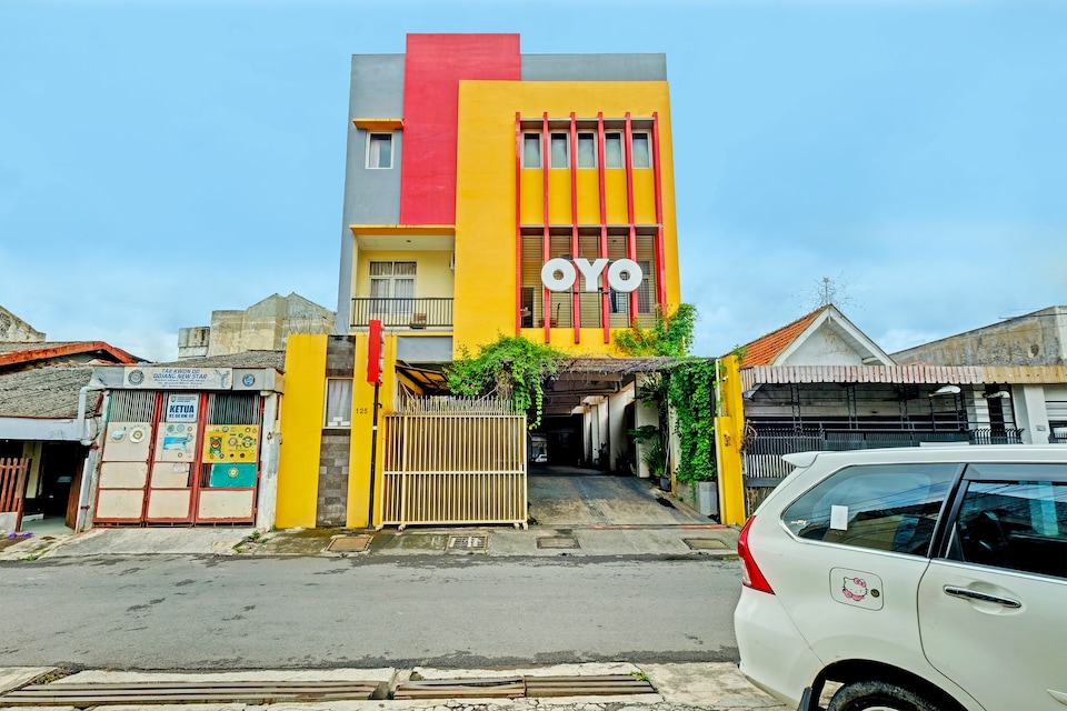Super OYO 389 Sky Guesthouse, Semarang Kota, Semarang