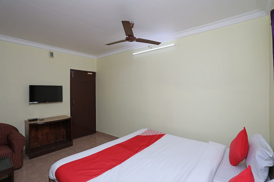 OYO 28355 Hotel Raj Mahal, Rourkela, Rourkela