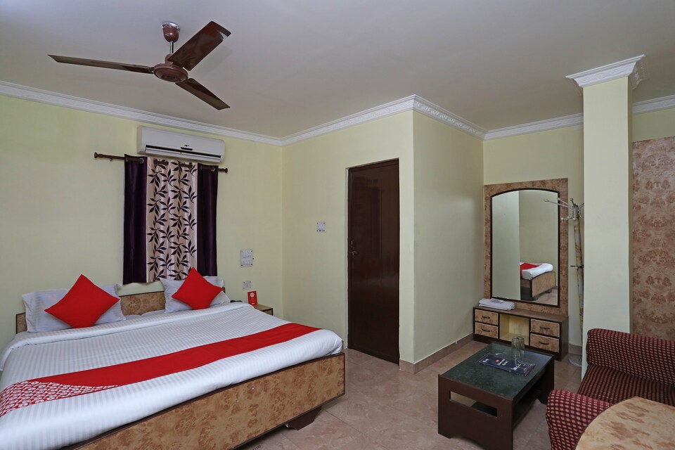 OYO 28355 Hotel Raj Mahal, Rourkela, Rourkela