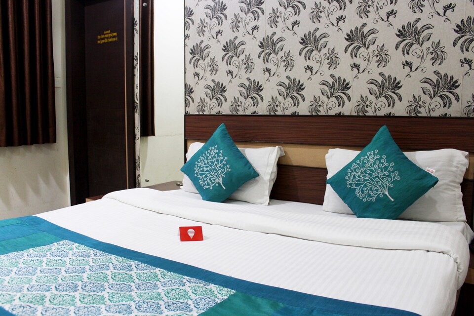 OYO 3329 Hotel Tushar Residency, Station Road Mathura, Mathura