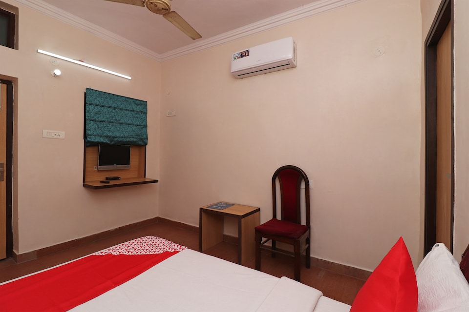 OYO 28375 Hotel Bhagwan Regency, Moradabad, Moradabad