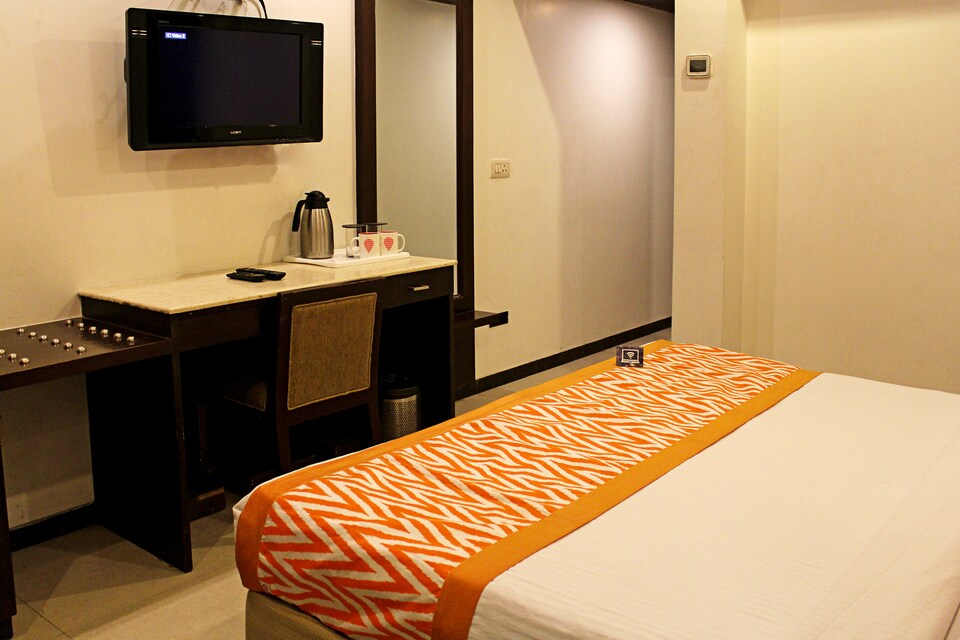 OYO Premium 386 Rajguru Road Paharganj, Paharganj Delhi, Delhi