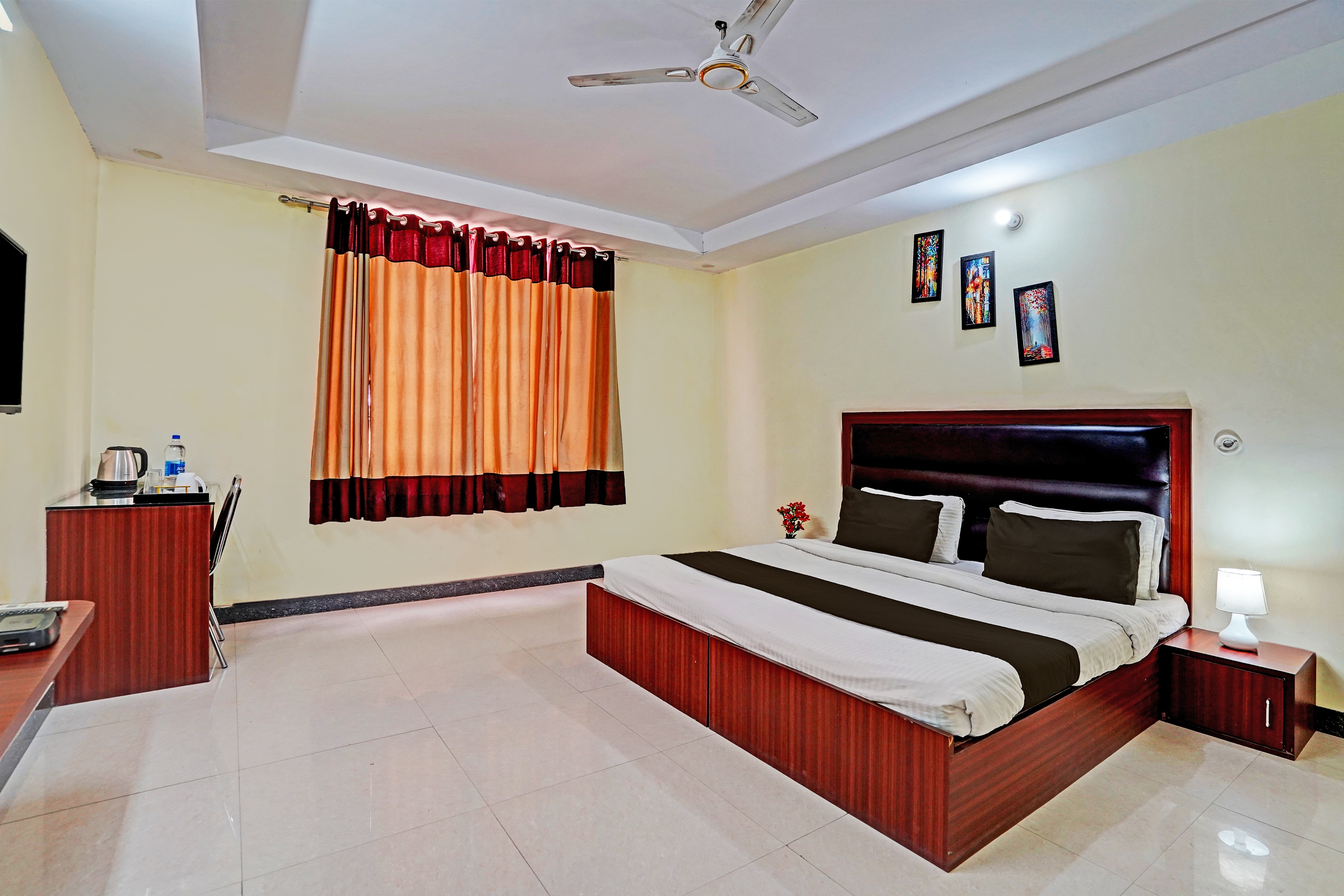 hotels-in-chaudhary-charan-singh-international-airport-terminal