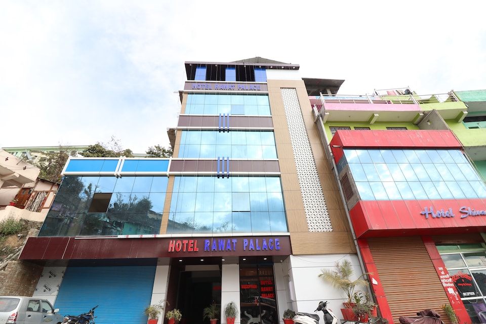 OYO 28427 Hotel Rawat Palace, Pithoragarh city, Pithoragarh
