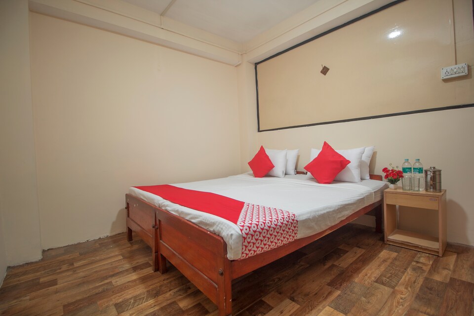 OYO 28436 Agarwals Central Point Lodge, Chandmari Gangtok, Gangtok