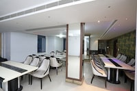 Hotol O River Bay Resort