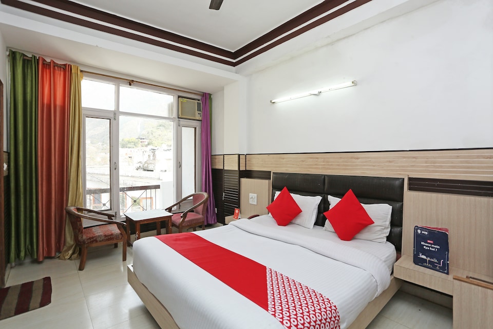 OYO 28445 Hotel Bhavini, Katra, Katra