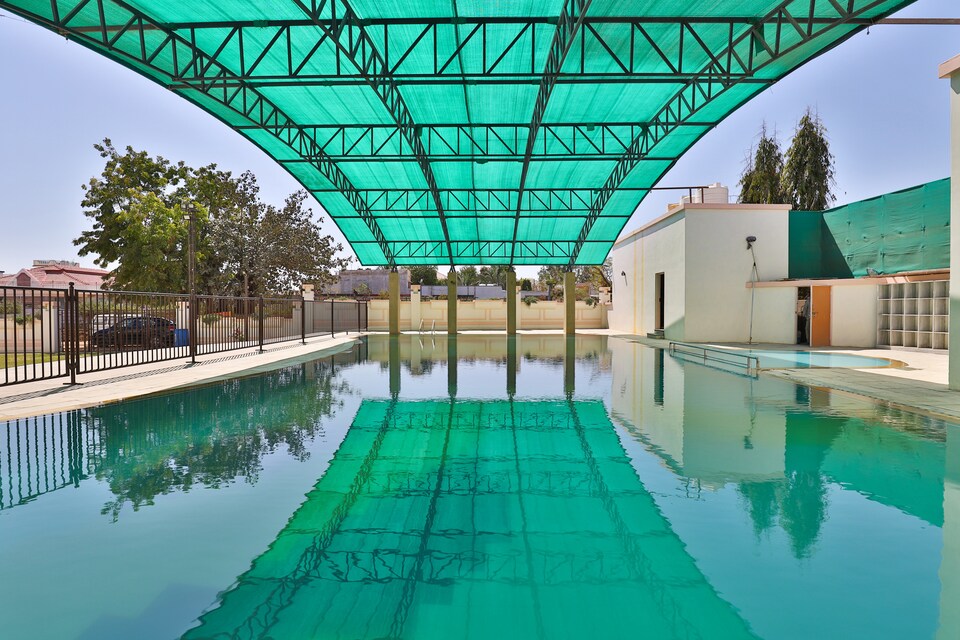 OYO 28448 Tree Top Residency, Bhuj, Bhuj