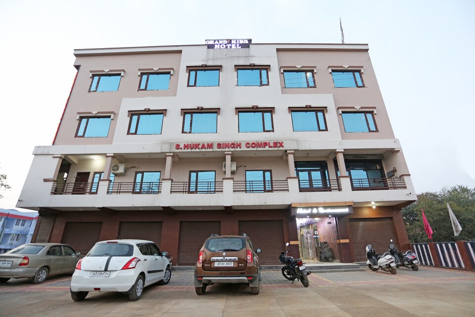 OYO 28449 Hotel Grand King, Udhampur, Udhampur