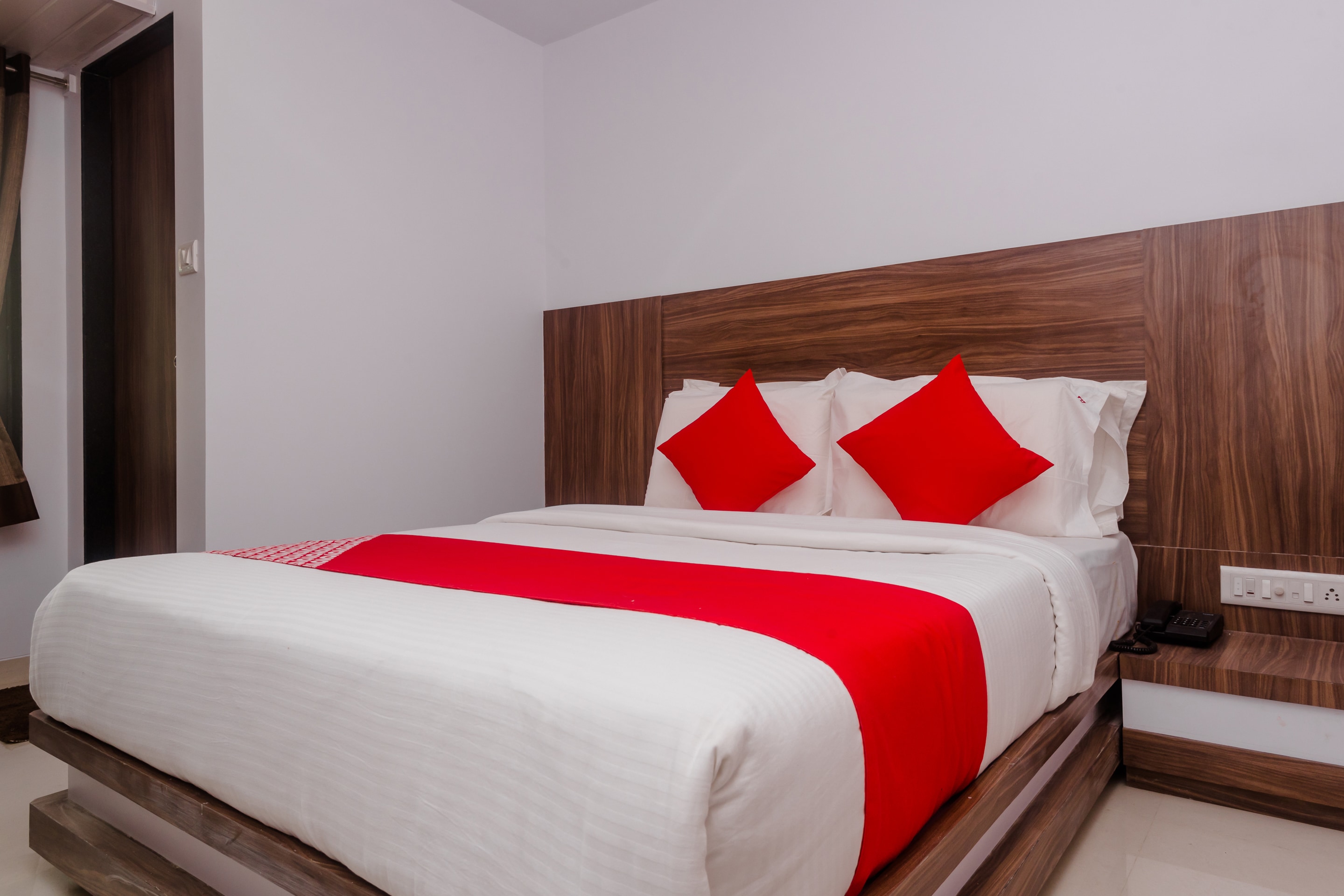 OYO Apple Inn, OYO Rooms Mumbai, Book ₹469 OYO