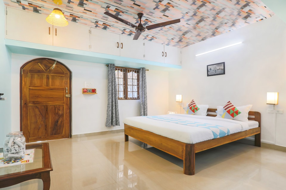 OYO Alluring Studio Nerul Near Candolim Beach, Candolim, Goa