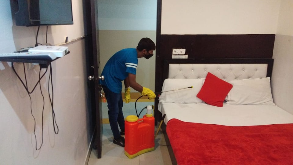 Live on DEL4253, Nehru Place, Delhi