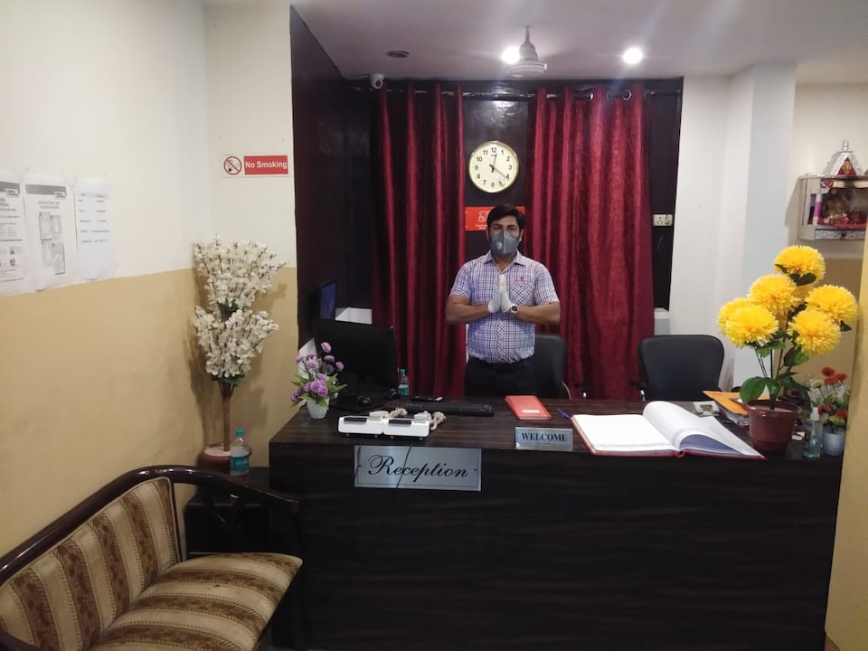 Live on DEL4253, Nehru Place, Delhi