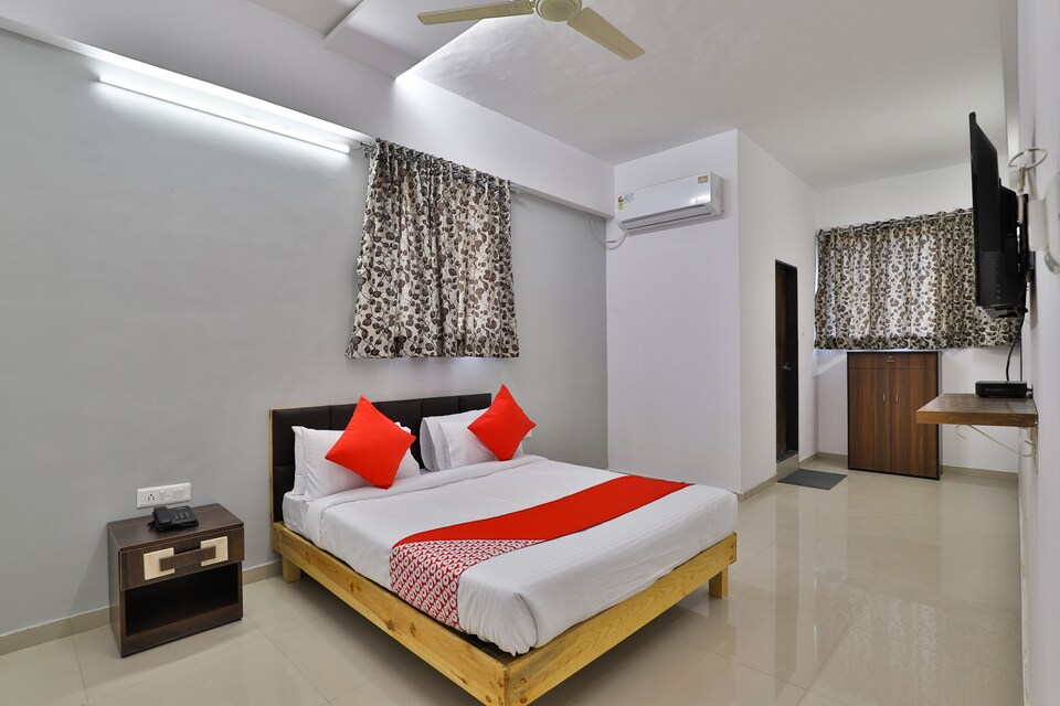 OYO 28466 Hotel Happy Heaven, Airport Surat, Surat
