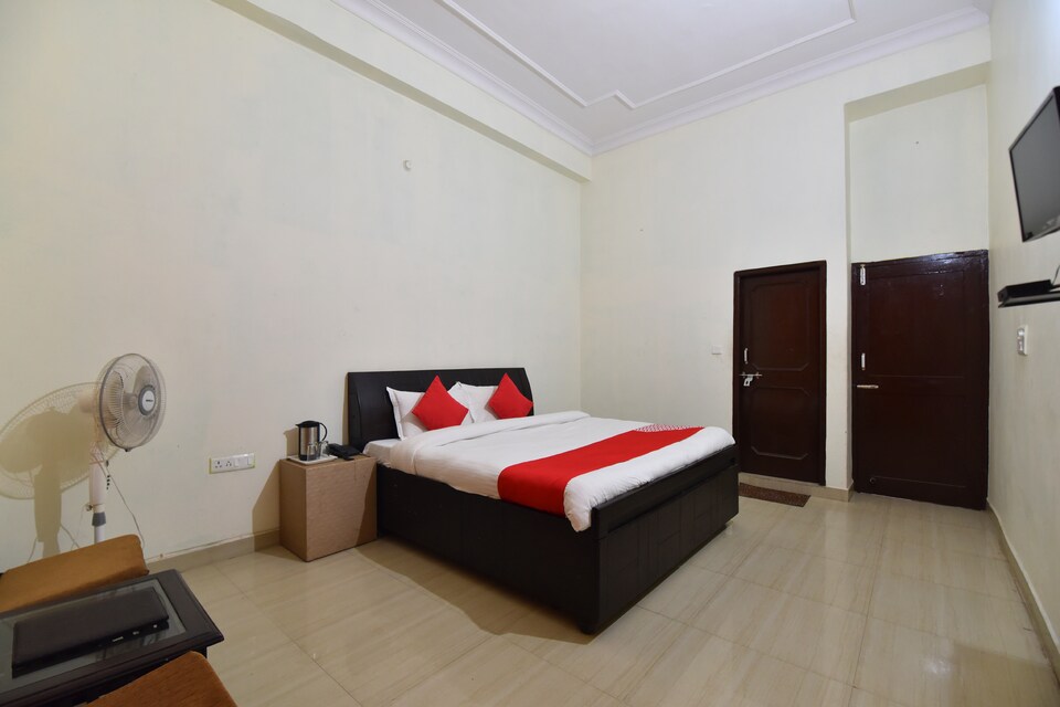 OYO 28555 Sandalee Comforts, Mandi, Mandi