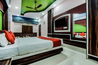 OYO Hotel M V International