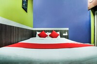 OYO Hotel M V International