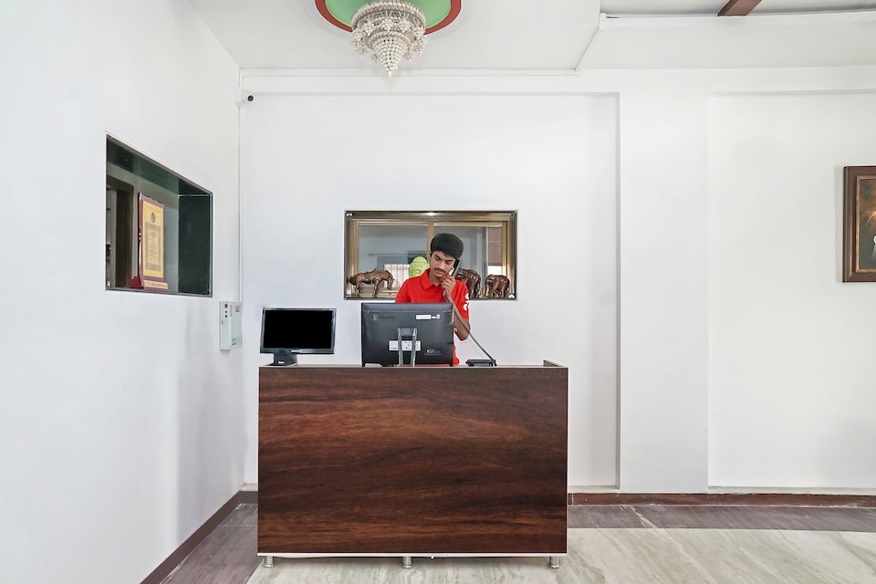 OYO 28565 Rajanigandha, Viman Nagar, Pune