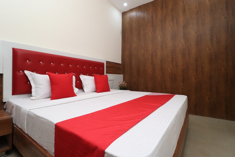 Live on ZKR265, Zirakpur, Zirakpur