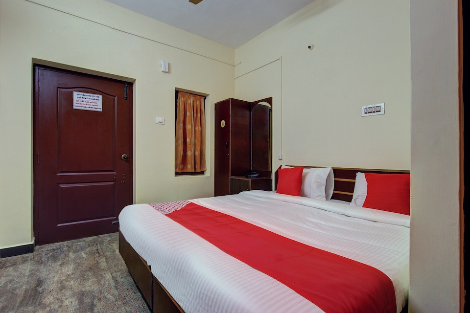 OYO 28592 Sri Maruti Pilgrims House, Trichy Chattram-II, Trichy