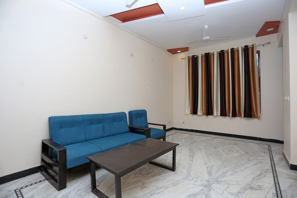 OYO 28596 Lake View, Gomti Nagar Lucknow, Lucknow