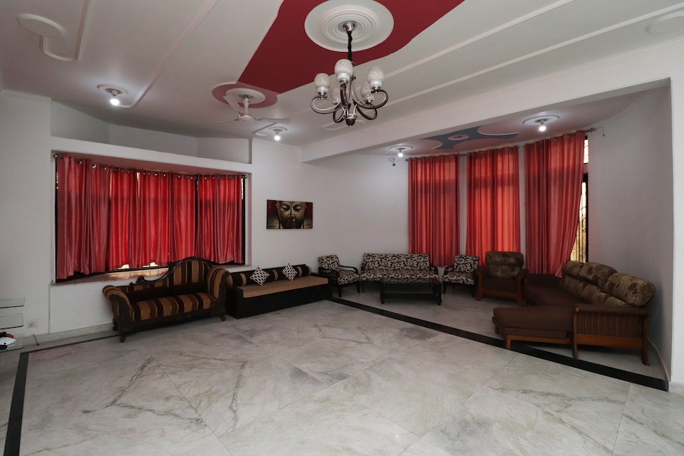 OYO 28612 The Heaven, Greater Noida, Noida