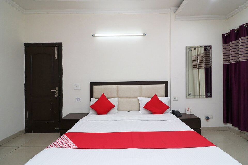 Capital O 28617 Saket Residency, Saket Delhi, Delhi