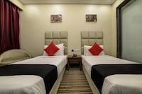 Capital O New Haven Hotel Near Lotus Temple