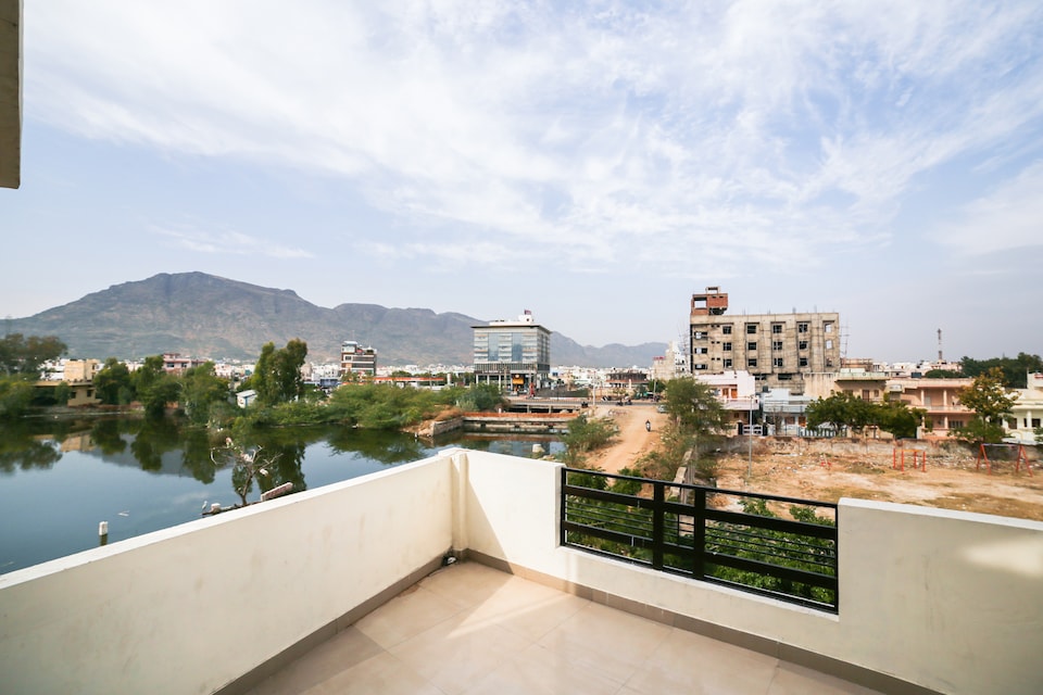 OYO 28633 Hotel Hill Villa, Ajmer Central, Ajmer