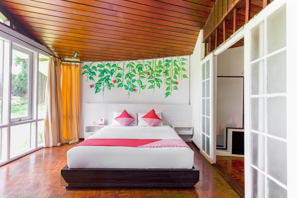 OYO 430 Grand Mulia Sakinah Boutique Hotel, Trawas, Mojokerto