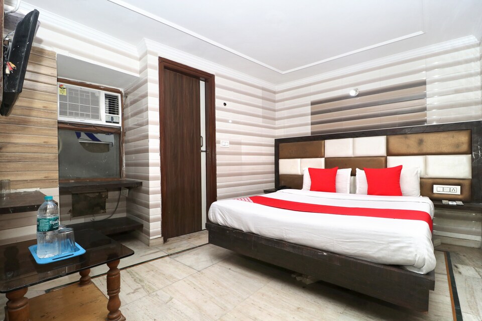 OYO 28635 Golden Castle, Golden Temple Road Amritsar, Amritsar