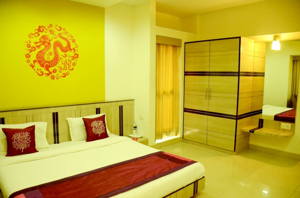 OYO Apartment Platinum Suites Near Phoenix Marketcity - Viman Nagar, Koregaon Park Pune, Pune