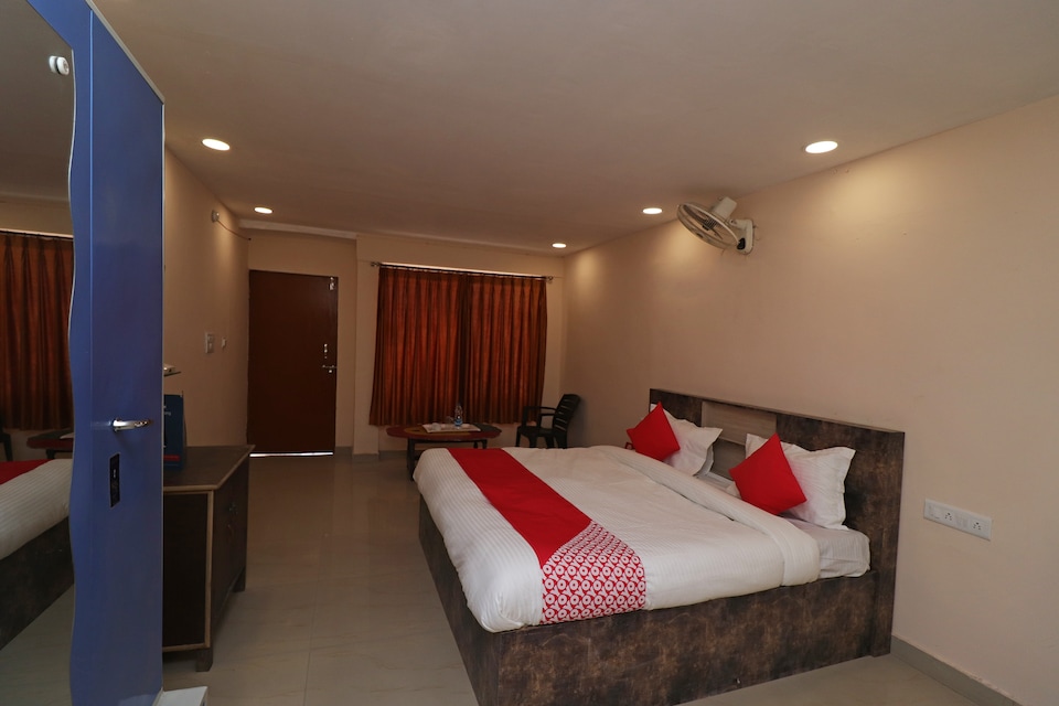 OYO 28643 Sai Yatri Niwas, Bilaspur, Bilaspur