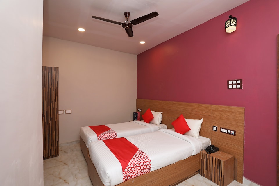 Hotel O Nirmalya Plaza, Behrampur, Behrampur