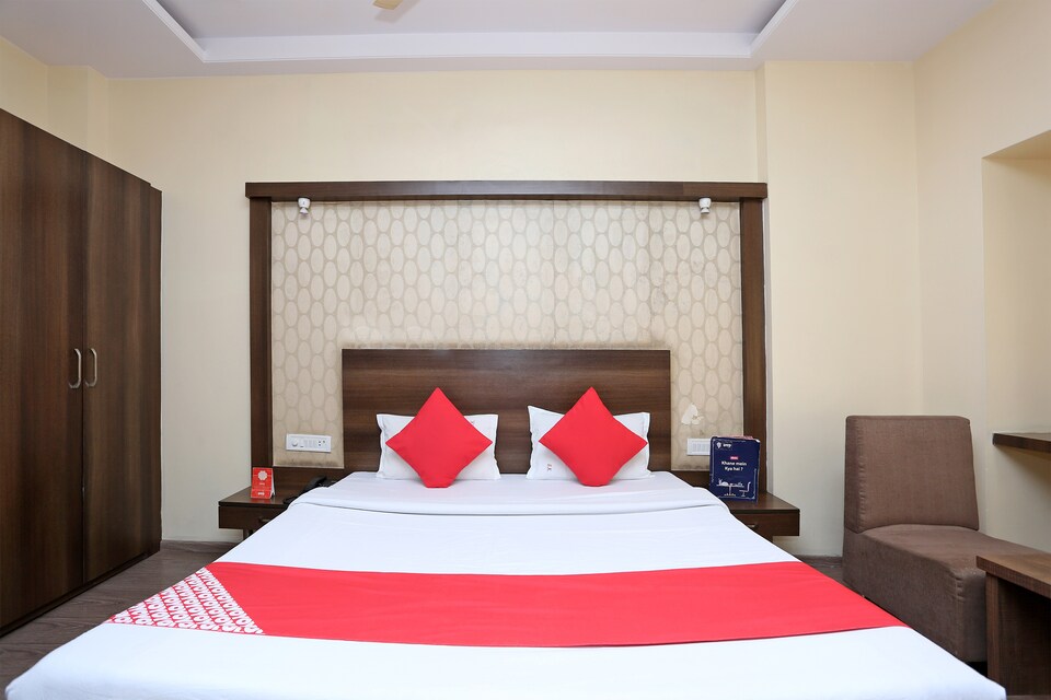 OYO 28655 Hotel Shri Krishna, Pachmarhi, Pachmarhi