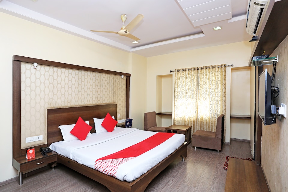 OYO 28655 Hotel Shri Krishna, Pachmarhi, Pachmarhi