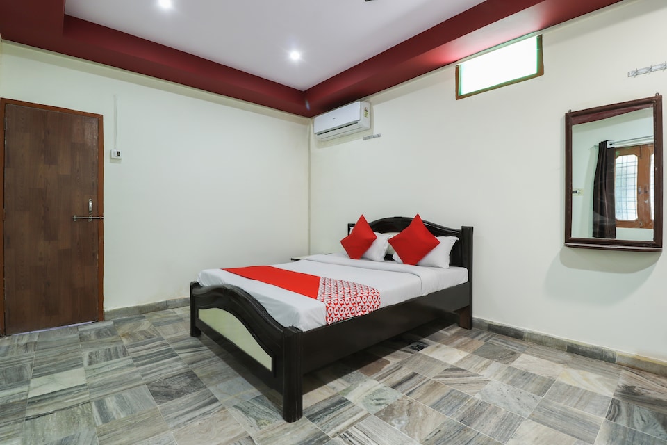 OYO Hotel Shiv Ganga, Kanpur Railway Station, Kanpur