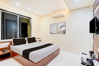 Super Collection O Shantivan Bus Terminal Formerly Hotel Suhagan Heights