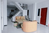 OYO 437 Hnr Homestay Syariah