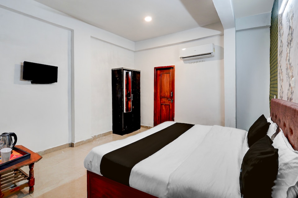 Hotel O Aura Mall Bhopal Formerly Golden Star, MP Nagar Bhopal, Bhopal